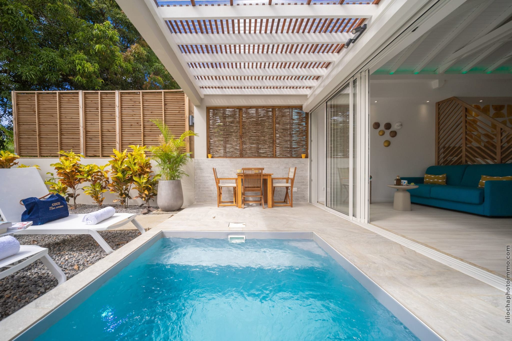 CocoonHuts